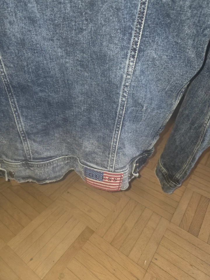 Guess Herrenjacke Jeans Gr M mit Logo und Flagge am Saum - Bild 4 von 4