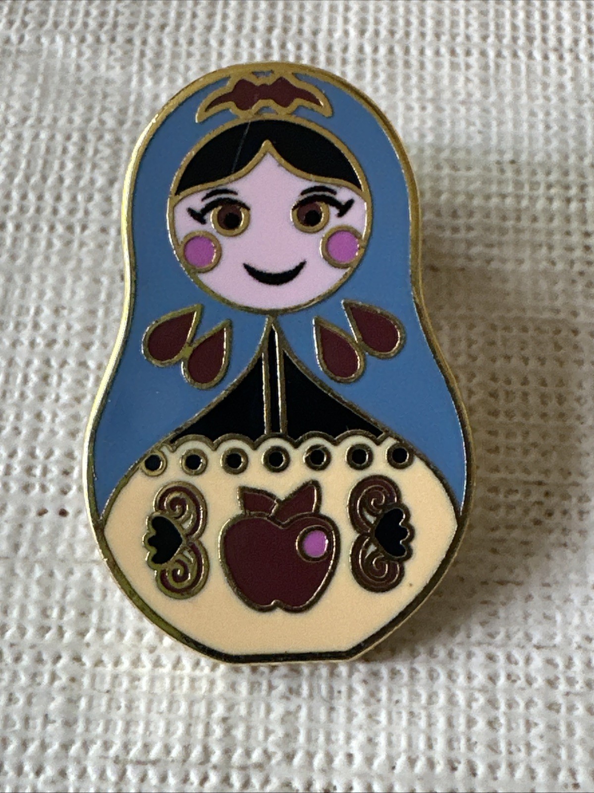 Disney Pin Princess Snow White Nesting Doll Mystery Pin
