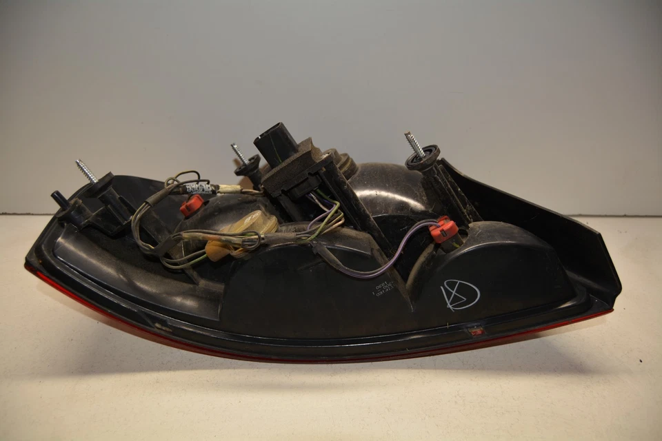 Luz trasera derecha del lado del pasajero Chrysler Sebring 2001-2006 OEM, 166-01937 Foto 4 de 4