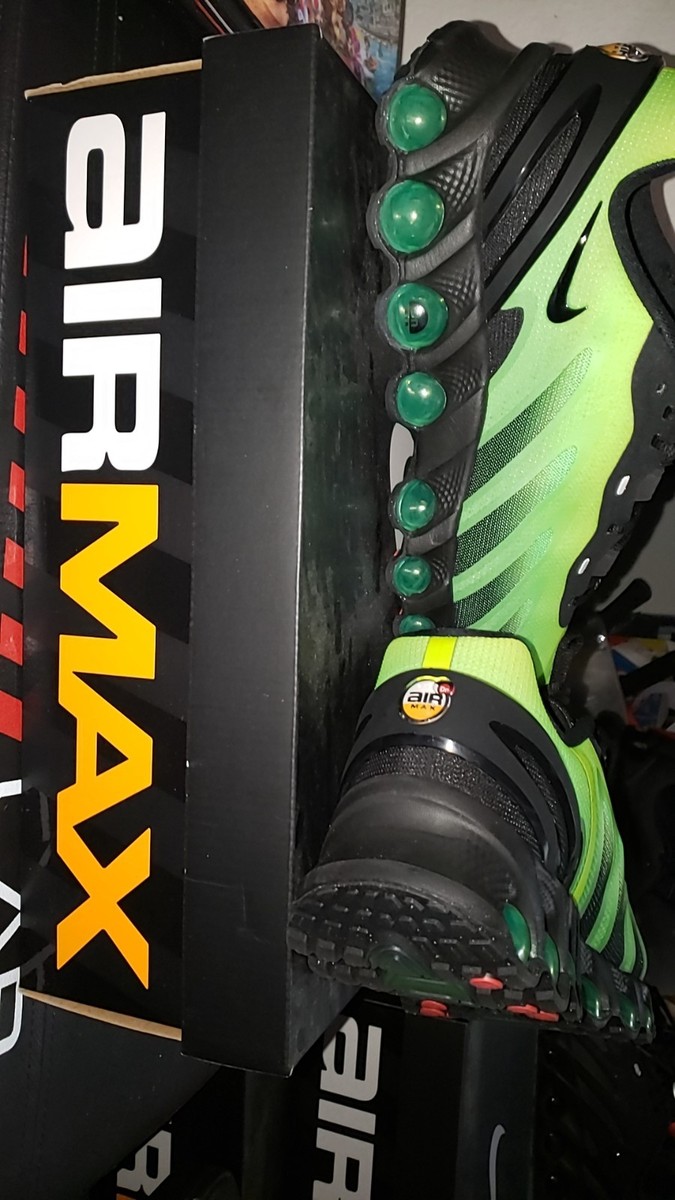 Size 10.5 - Nike Air Max DN8 Green Strike