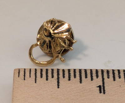 Frilled Neck Lizard Gold Toned Metallic Lapel Pin