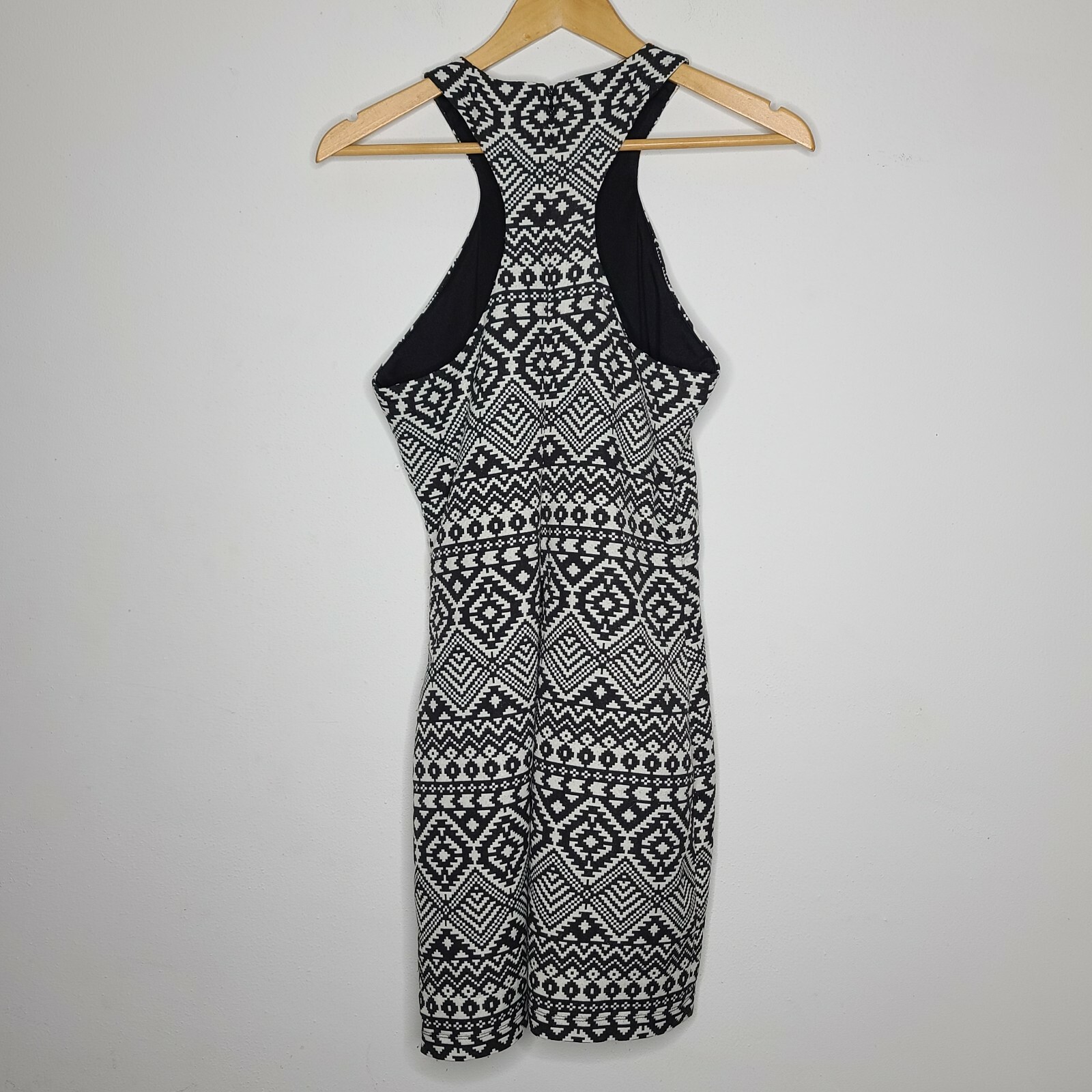 Parker Small Black White Patterned Sleeveless Zip… - image 3