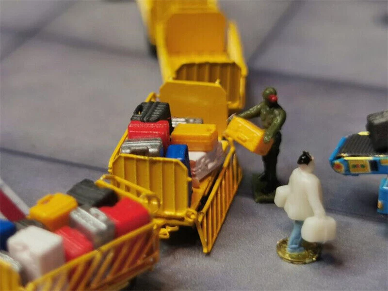 Airport Ground Handling 1:200 MH-50 Trailer Luggage Transport System Car Model - Image 4 of 4