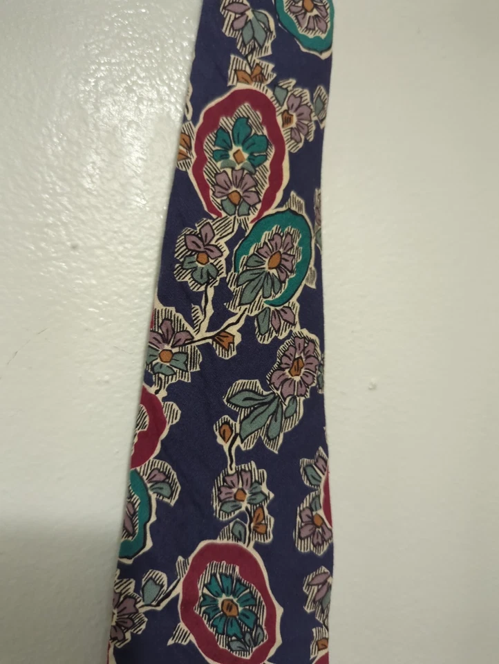 Corbata vintage Boston Traders patrón floral azul marino 100 % algodón Foto 3 de 4
