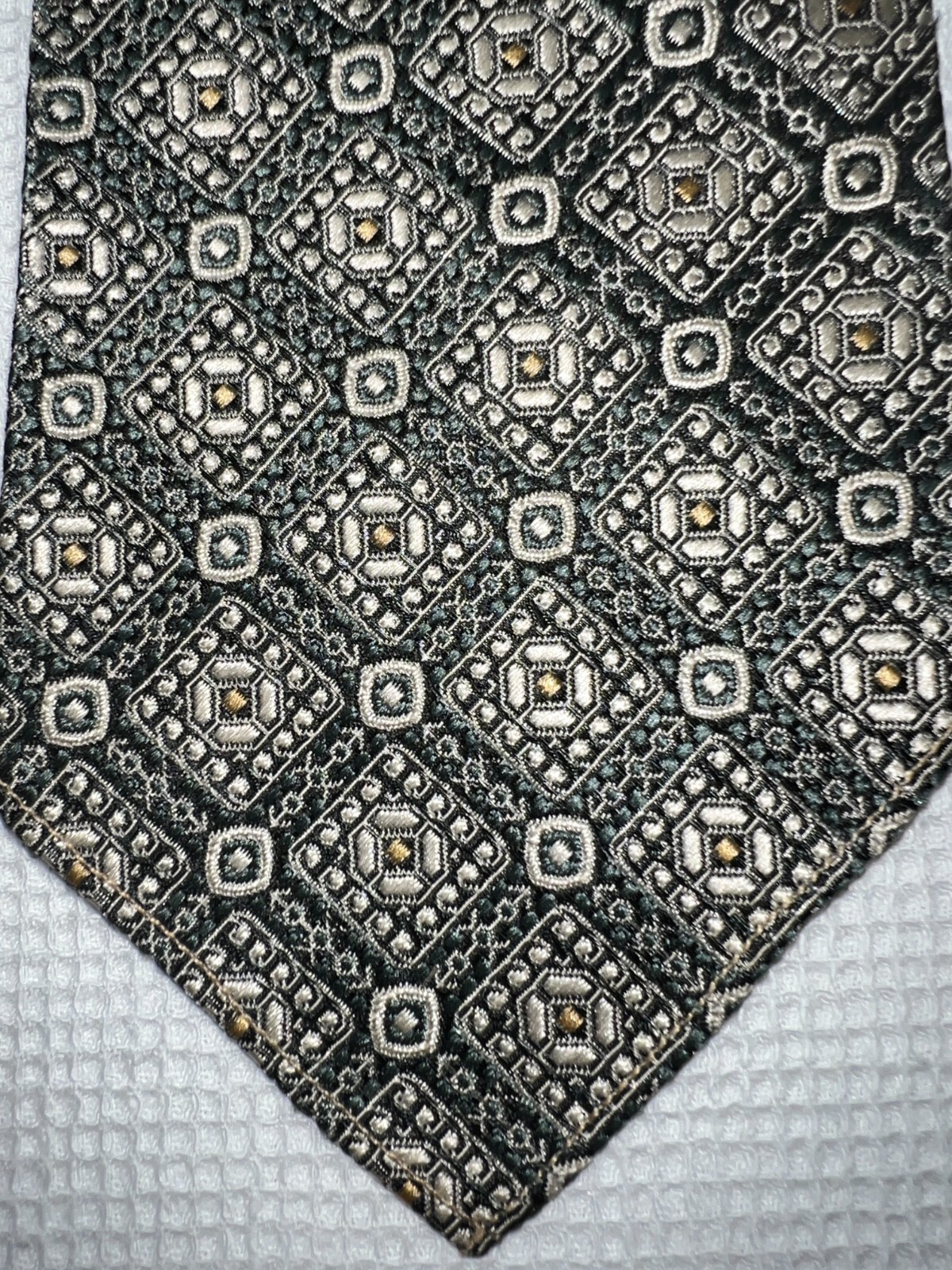 Picture 2 of 3