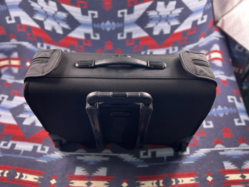 Briggs & Riley U174-4 Deluxe Suit Luggage Garment Bag 2 Wheeled Carry On Travel - Image 2 of 4