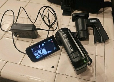Canon VIXIA HF R800 HD Camcorder With Bag 