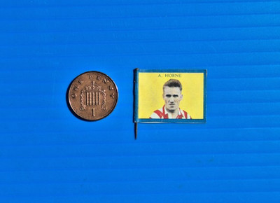 1933 THE SKIPPER FOOTBALL FLAGS - A HORNE (LINCOLN CITY)