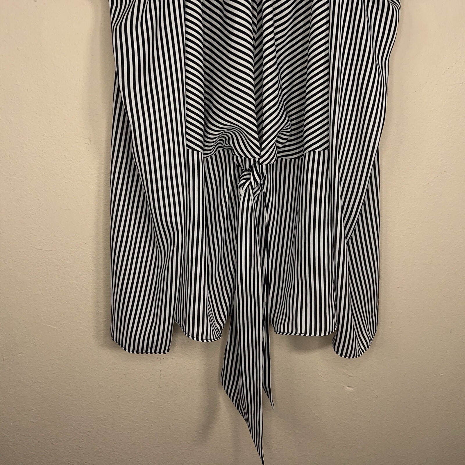 MEDIUM BOLD ELEMENTS BLACK WHITE STRIPE BLOUSE SI… - image 2