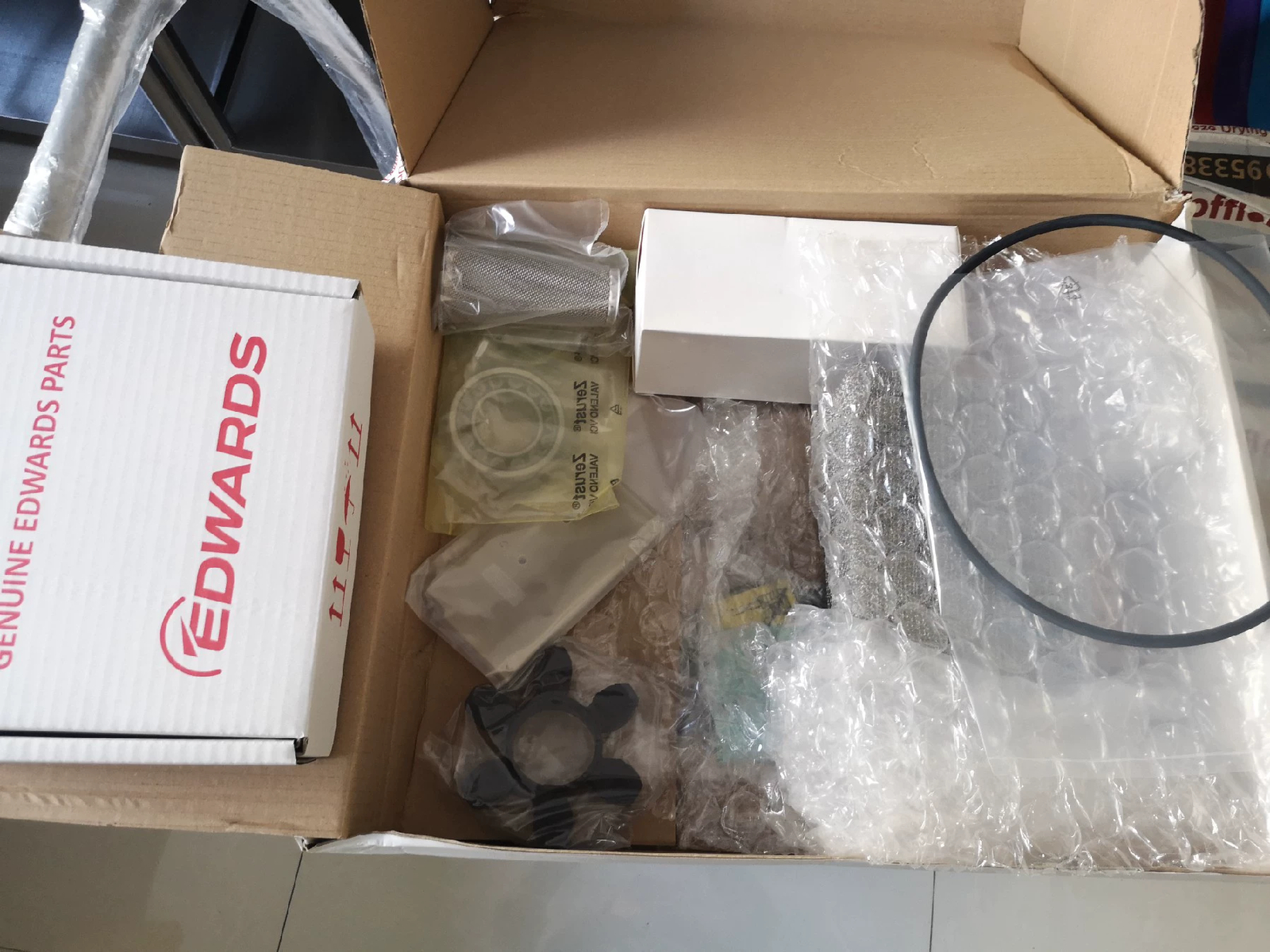 Edwards E2M175 new FedEx or DHL