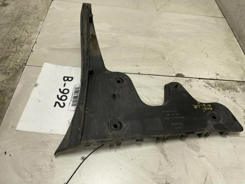 Audi A6 2008 sedán trasero izquierdo lado del conductor parachoques soporte de montaje OEM+ Foto 3 de 4