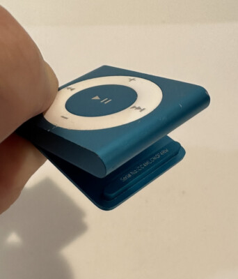 Apple iPod Shuffle 4th Generation Blue (2 GB) Works Great | eBay Apple iPod Shuffle 4th Generation Blue (2 GB) Works Great | eBay