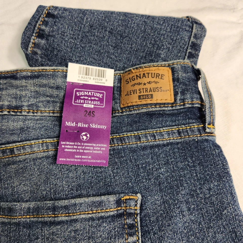 Signature Levi Simply Stretch Mid Rise Skinny Jeans Women's Size 24 40X28 NWT 3 - Image 3 of 4