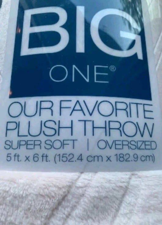 Throw Pink Blush 5 ft x 6 ft - The Big One -New - Blanket Soft Plush Fast Ship - Image 3 of 4