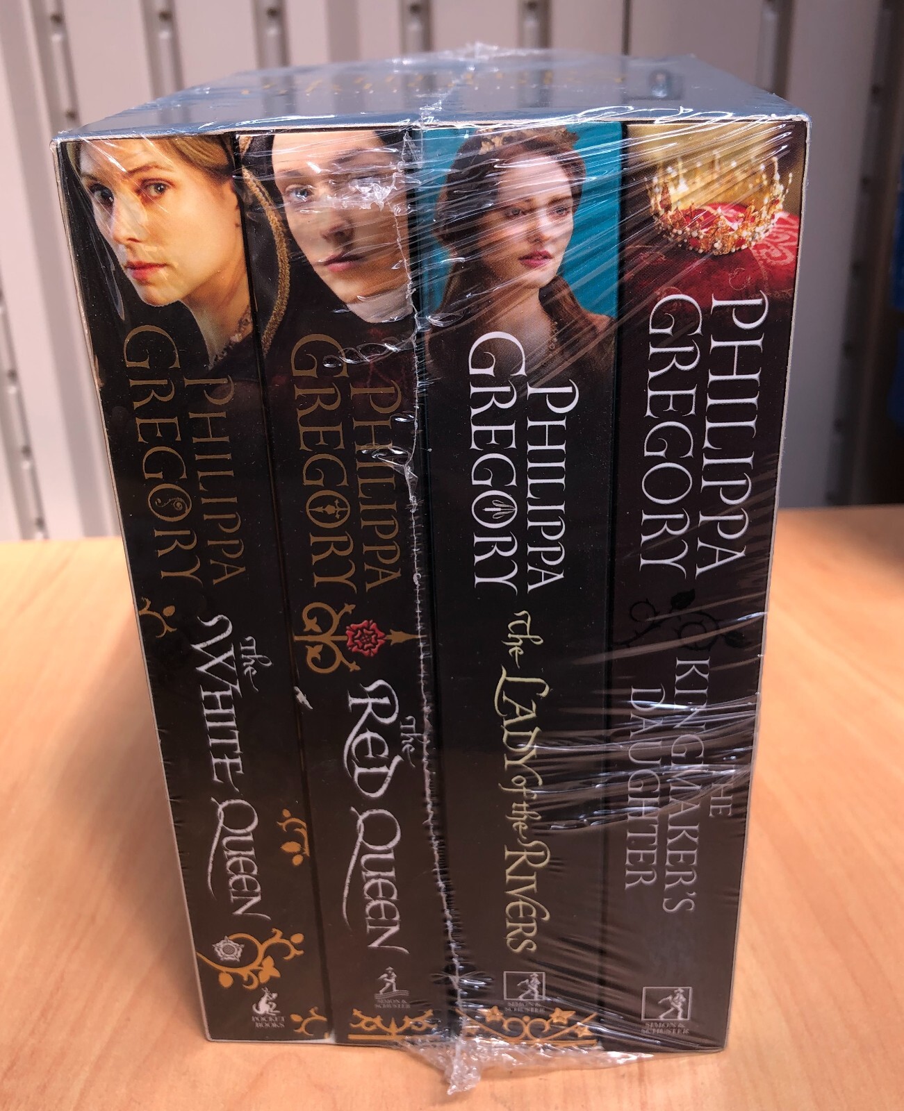 Philippa Gregory Box Set White Queen, Red Queen, Lady of the Rivers