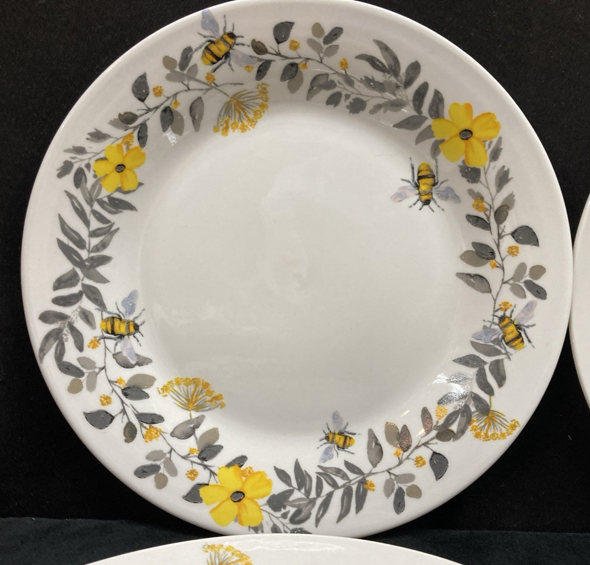 Royal Norfolk Bumble Bee Flower Dinner and Salad Plates Set of 8