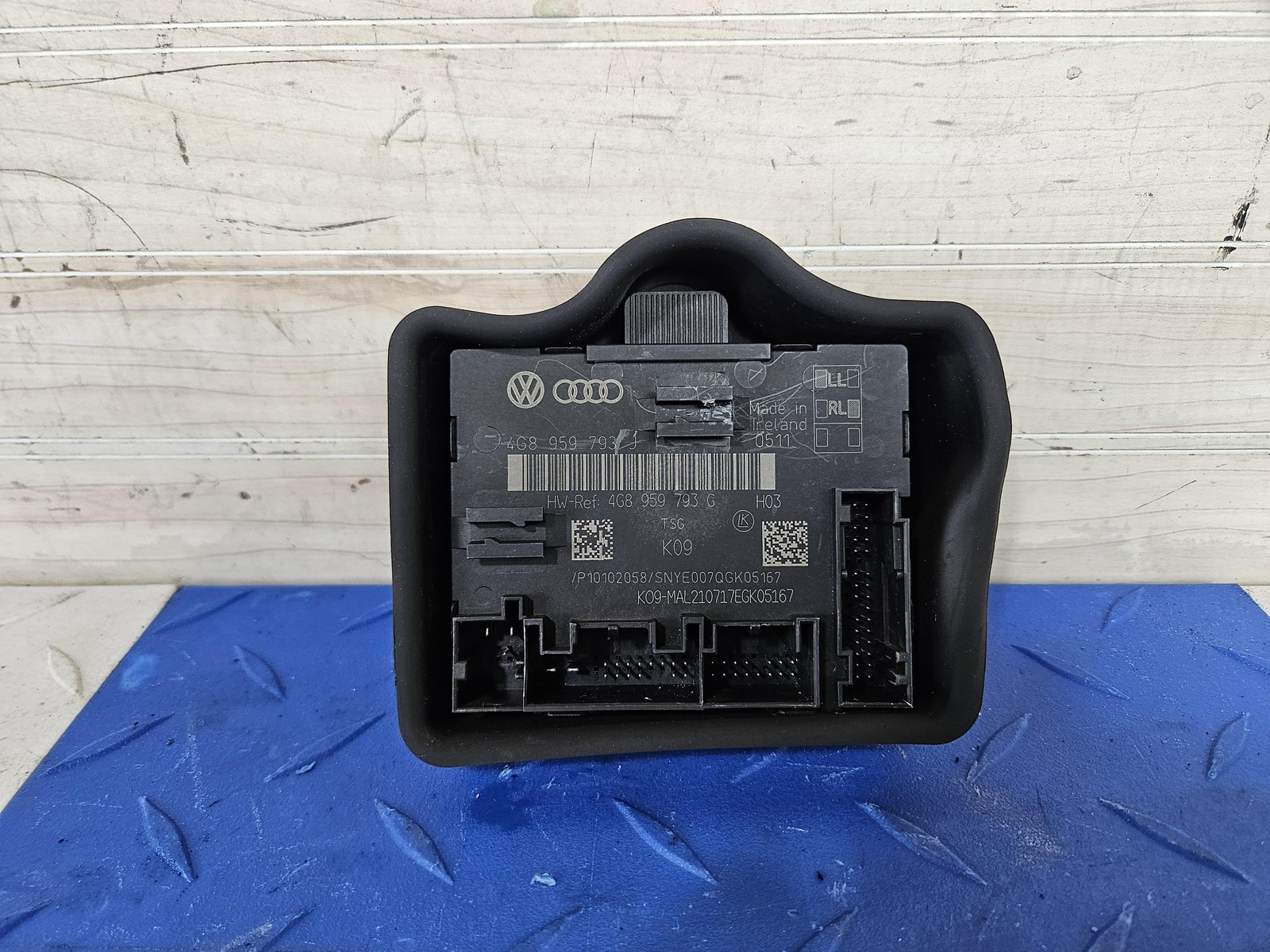 2017-2023 Audi R8 V10 OEM Left Driver Door Control Module 4G8959793J 8k Miles