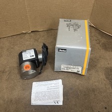 Parker 71215SN2QN00N0C111P3 Solenoid Valve, 2-Way NC, 1/4" NPT, 110/120VAC Coil