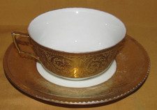 Grande tasse chocolat déjeuner porcelaine blanche incrustation dorure Limoges