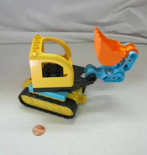 Lego Duplo CONSTRUCTION DIGGER VEHICLE with Swivel Cabin & Hitch Scooper #2
