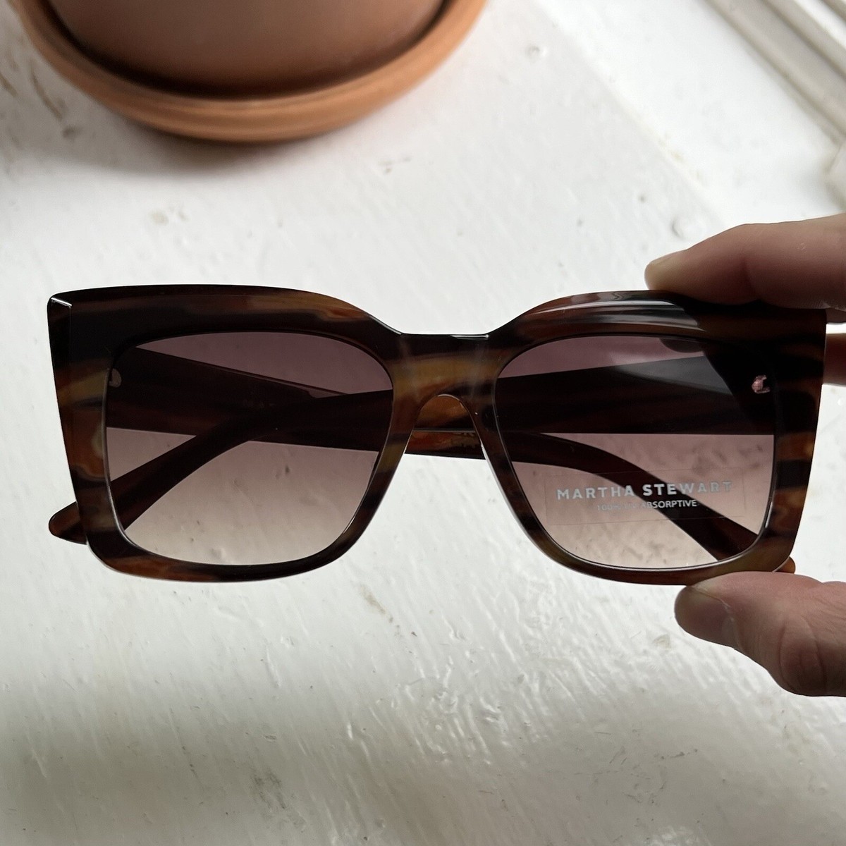 Martha Stewart Gradient Cat Eye Square Abstract Sunglasses  display picture 2