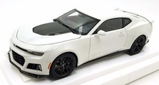 Autoart 1/18 Scale Diecast 71206 - Chevrolet Camaro ZL1 - Summit White