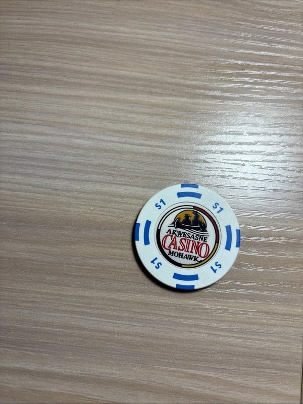 Akwesasne Mohawk Casino $1 Chip - Hogansburg, New York #CN633B