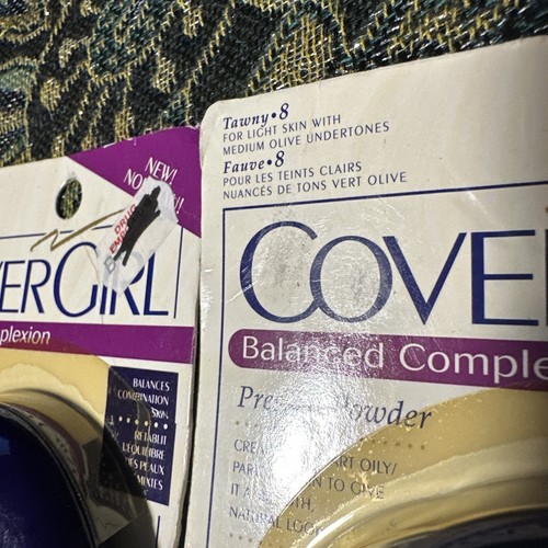 Vintage CoverGirl Balanced Complexion Pressed Powder 325 Tawny Original Formula - Picture 5 of 6