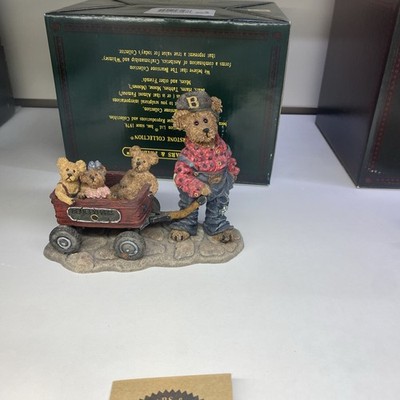 Boyds Bears  ''Huck with Mandy, Zoe & Zack Rollin' Along'' # 227727 2E/2494 NOS