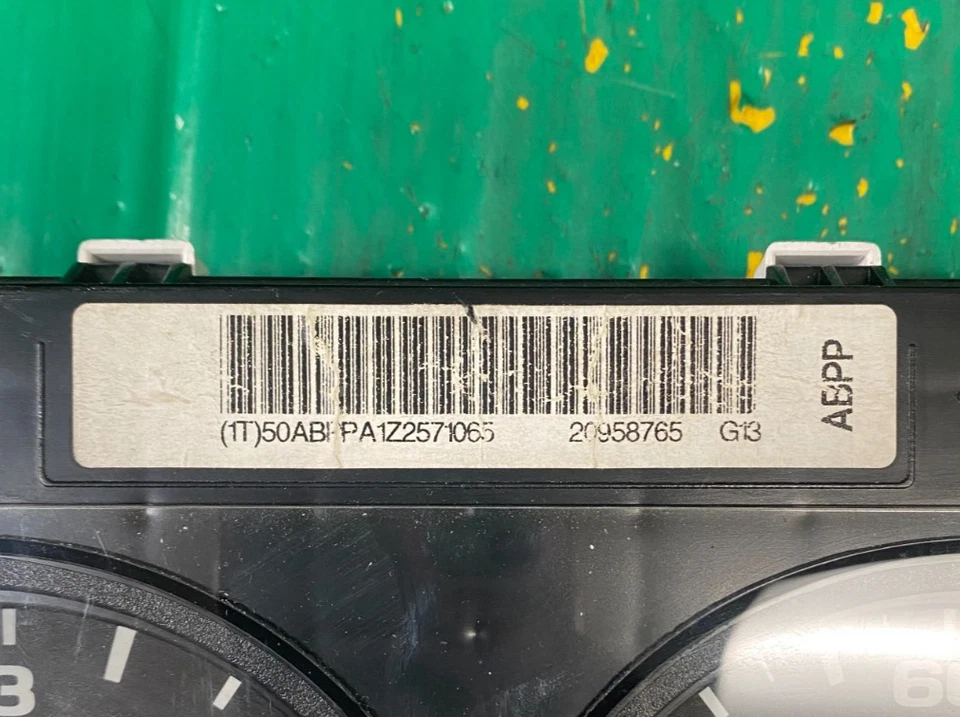 Cuadro velocímetro Chevy Silverado 2007-2013 reconstruido 85 k millas 20958765 Foto 2 de 3