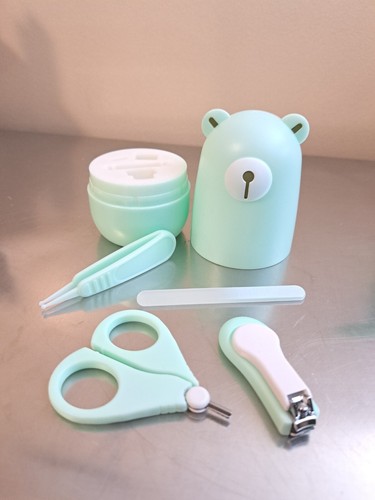 Baby Nail Manicure Kit 4 Pc. Mint Green Adorable Teddy Bear Case Infant Care