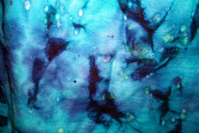 FLANELA BATIK EN AZUL Y MORADO Y VERDE - TEJIDO 100% ALGODÓN Foto 3 de 4