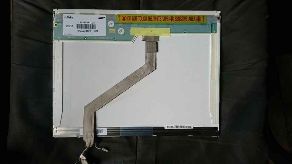 Ecran Dalle LCD CCFL 15" Samsung LTN150XB - L03 connecteur 30 pin - Photo 1/1