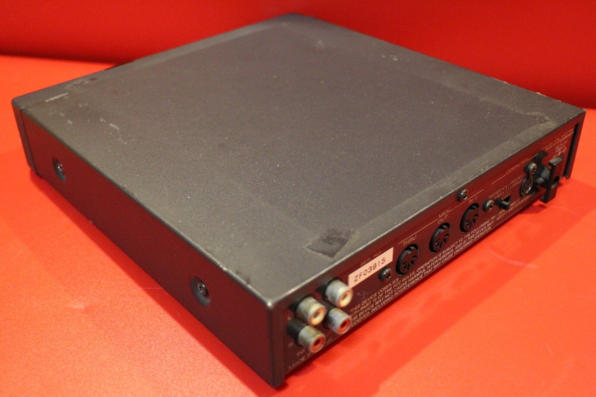 USED Roland SC-55 sc55 Sound Canvas Module Rack Synth MIDI U1561