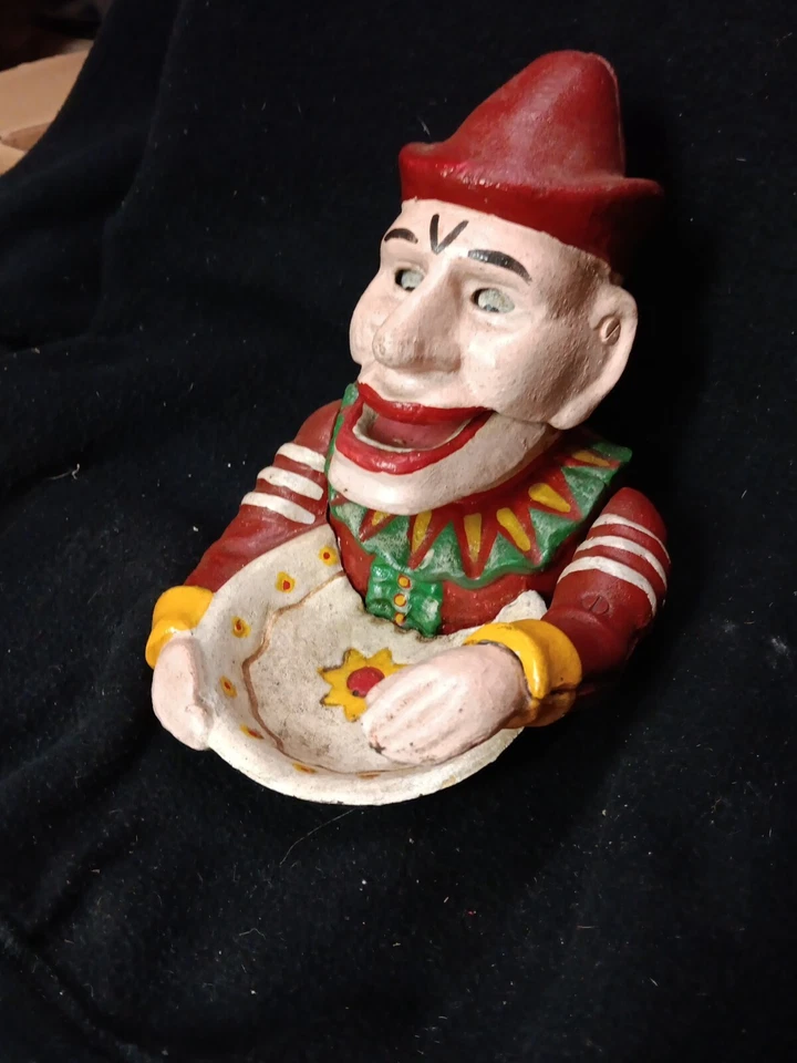 Cast Iron Jolly Jester Nut Cracker - Image 3 of 3