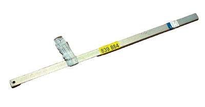 Mercedes W107, 380SLC,450SLC rear quarter window guide rail 1076730528 - Image 1 of 3