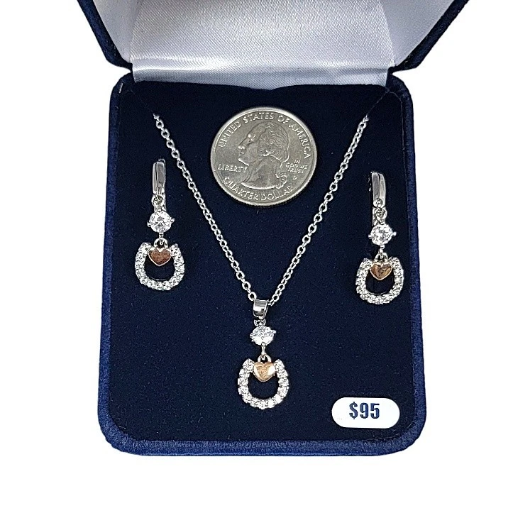 Conjunto de joyas Montana Silversmiths Hoofprints My Heart Horseshoe circonita cúbica - Precio de venta sugerido por el fabricante $95 NUEVO Foto 3 de 4