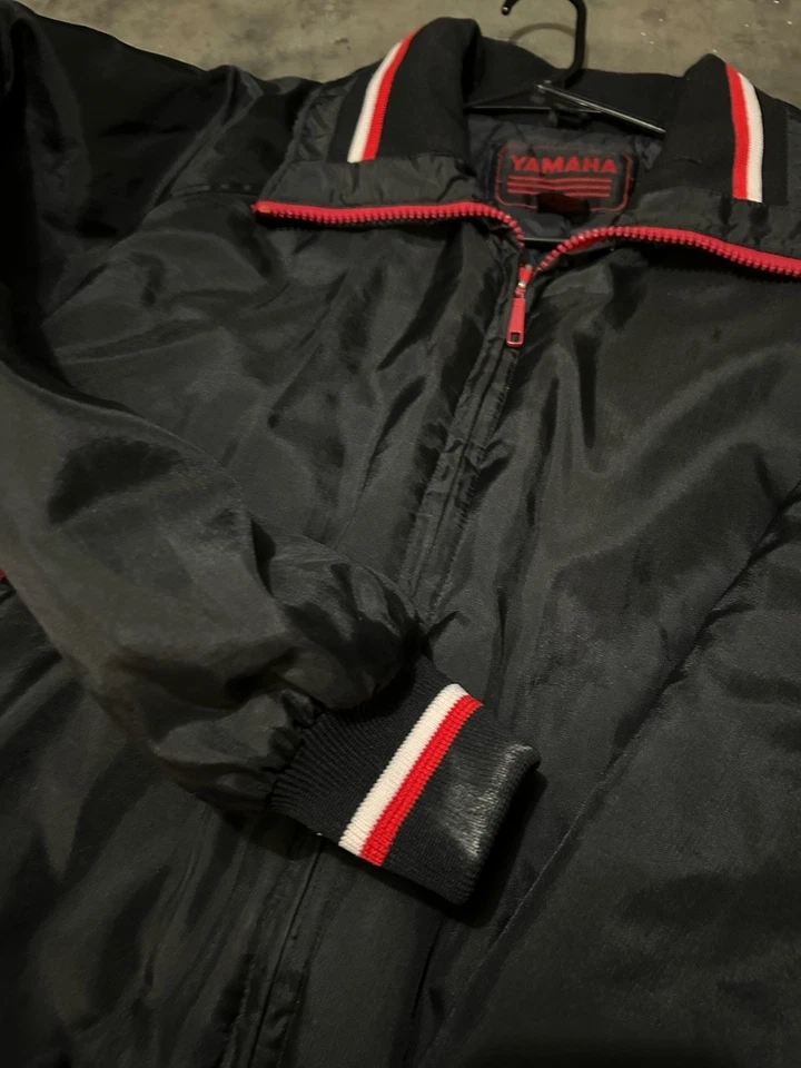 vintage 90’s YAMAHA snowmobile jacket red and black size Mens XL - Image 4 of 4