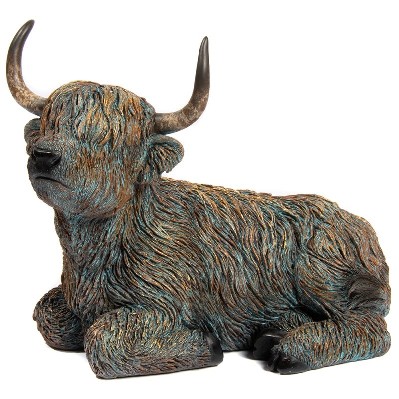 Highland Cow Sitting Statue Medium Ornament Figurine Rustic Home Decoration Gift