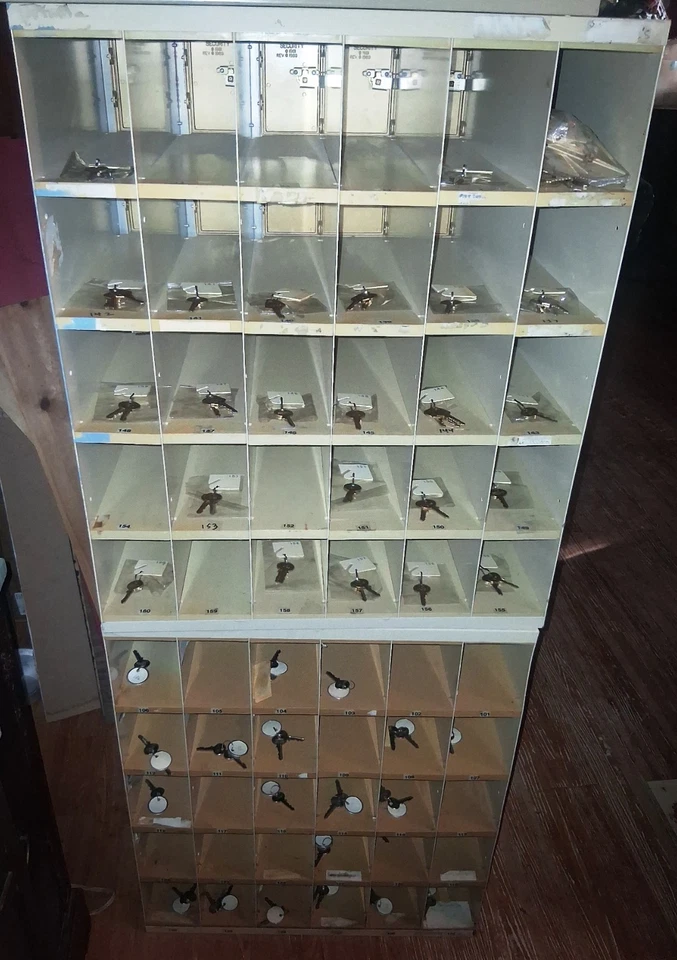 30 Box bank of Rental Mailboxes! Commercial quality - PICK UP ONLY! - Image 2 of 2