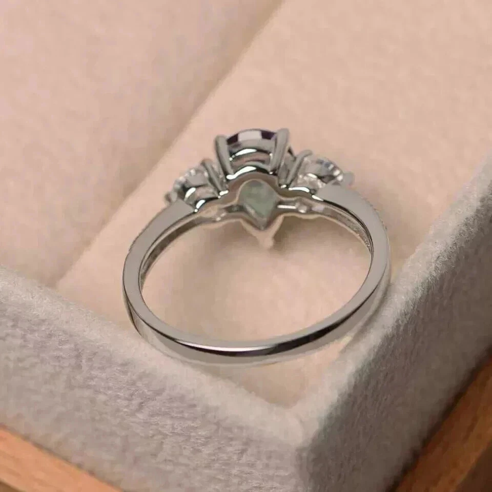 Женское обручальное кольцо из белого золота 14 карат с александритом грушевидной огранки 2,85 карата - Изображение 2 из 4