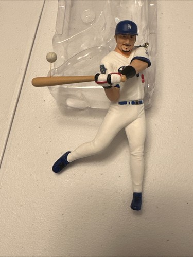 NOMAR GARCIAPARRA Hallmark Keepsake Ornament - 2008 At The Ballpark Series USED - Picture 9 of 9