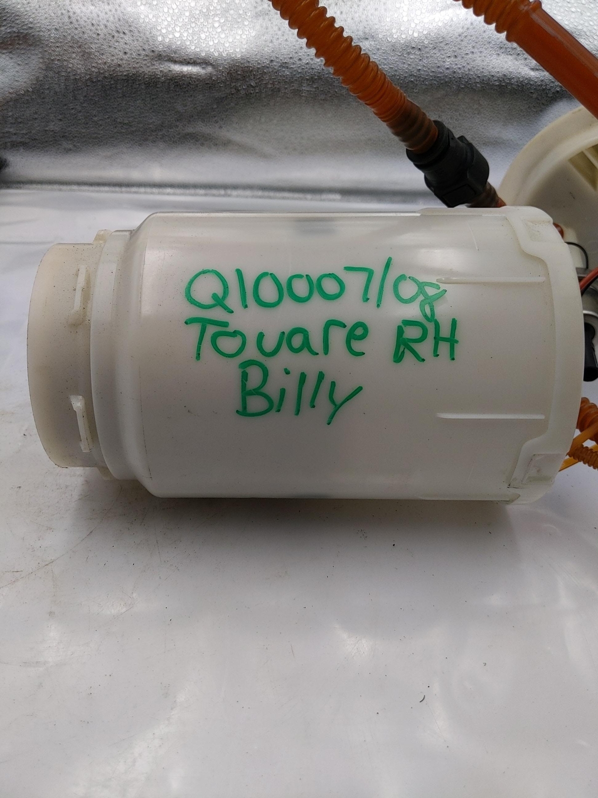 2008 Volkswagen Touareg Fuel Gas Tank Mounted Pump Assembly Unit OEM