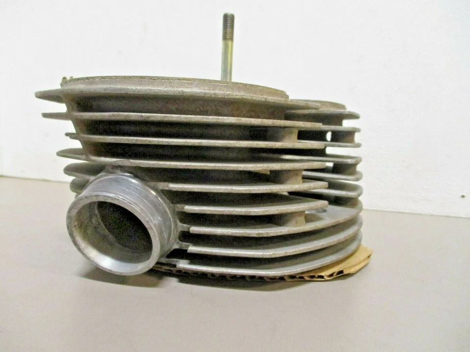 Culata izquierda BMW 1335235 R65 con EGR X581A 11.12.1.338.208 Foto 4 de 4