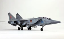 PreSale Russia MiG-31 Foxhound 1:48 Pro Built Model