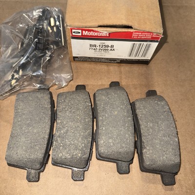 New OEM Ford 7T4Z-2V200-AA Motorcraft BR-1259-B Rear Disc Brake Set