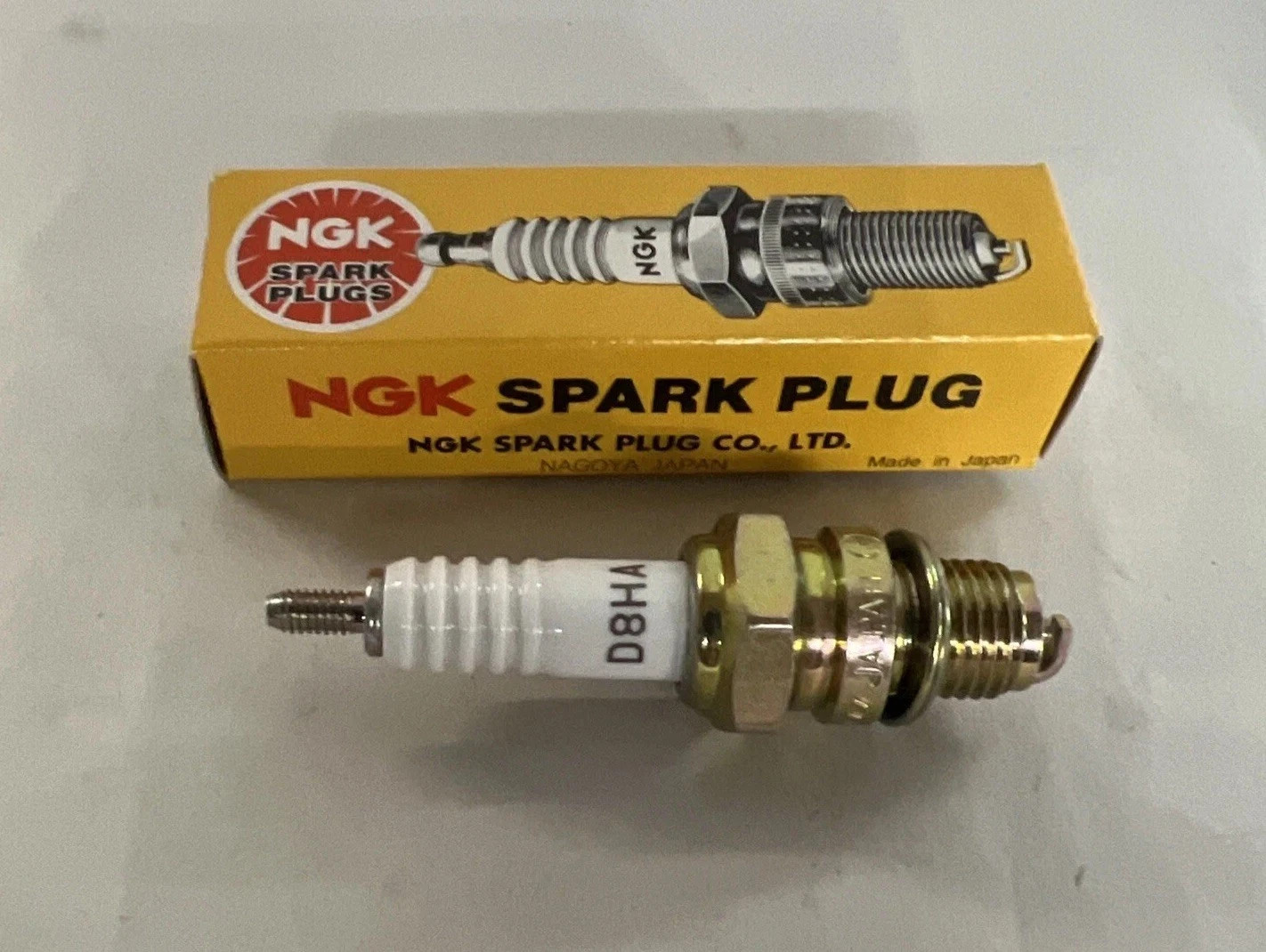 NGK D8HA Spark Plug 7112 Honda ATC90/ATC110