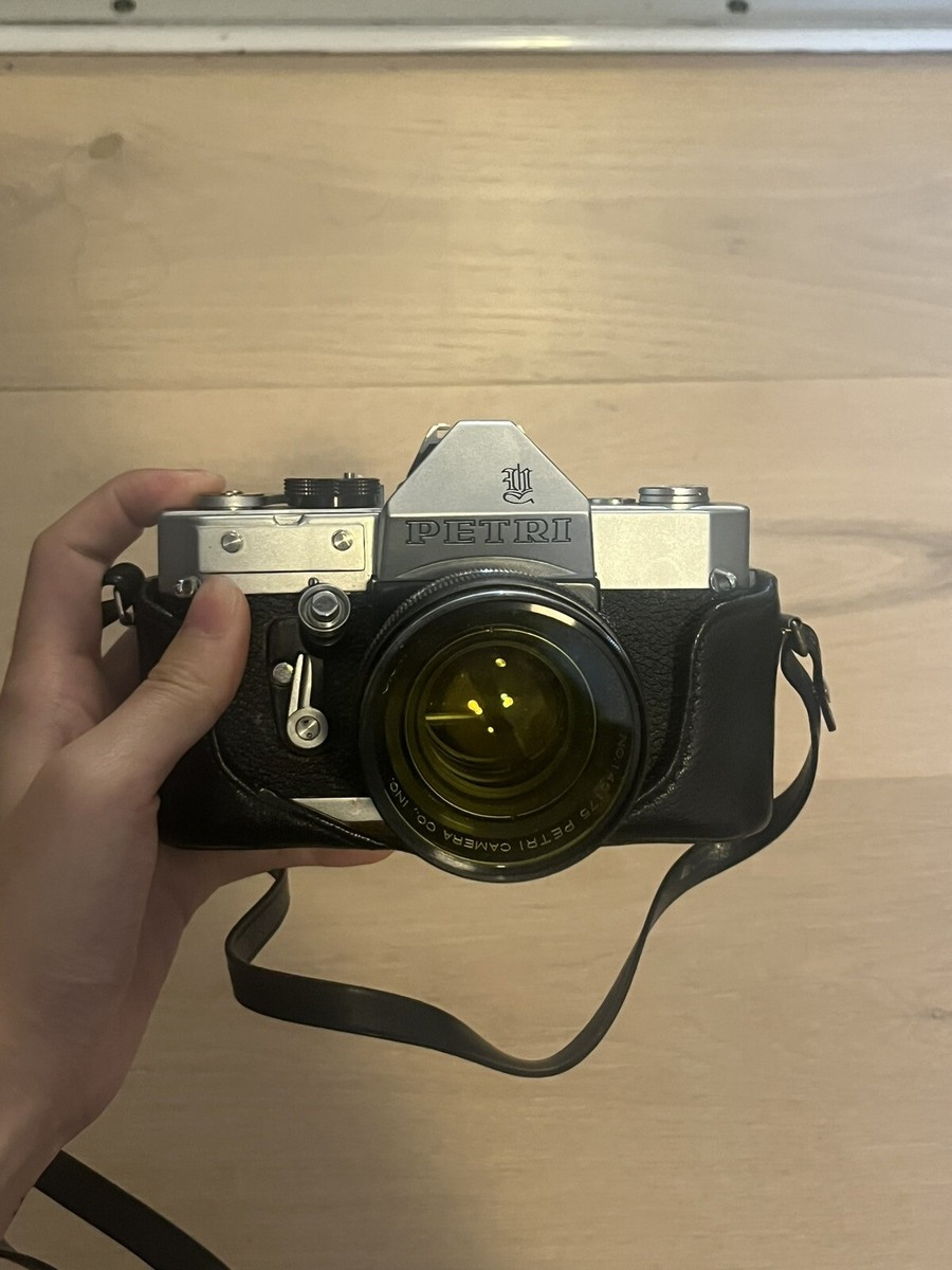 Vintage Petri V6 35mm SLR Film Camera w/ OEM CC Auto 55mm f1.8