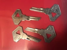 Lot of 4 - ILCO  RN27 KEY BLANKS X150       Renault Peugeot  