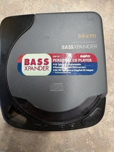 SANYO Compact Disc Player CDP-41 Portable BASSXPANDER Tested Works See Video